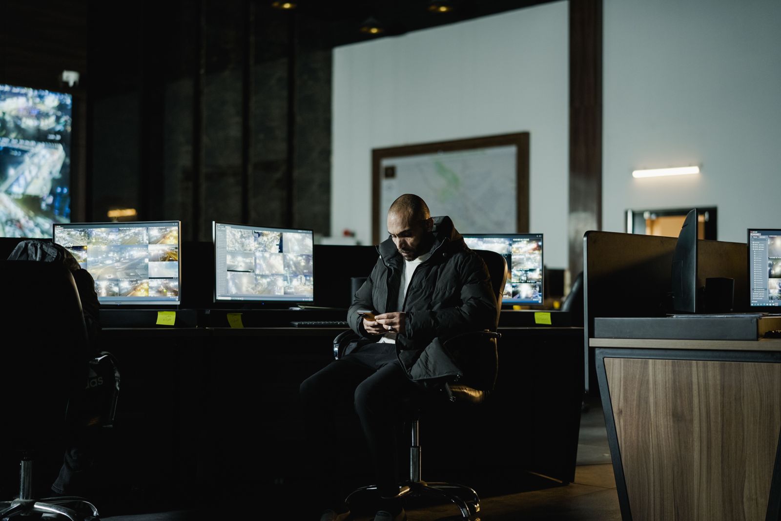 Monitoring operator in a dark command center